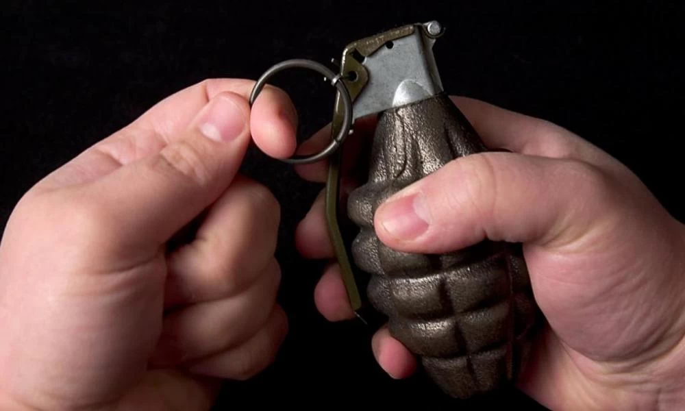 Επίθεση με χειροβομβίδα σε πρατήριο βενζίνης στο κέντρο της Αθήνας!